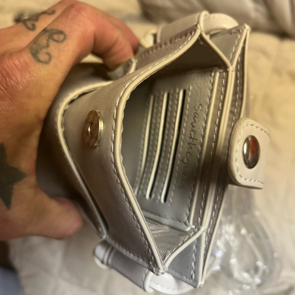 SAVE THE GIRLS FRESH TWIST GREY CELLPHONE CROSSBODY TOUCHSCREEN PURSE - Picture 4 of 4